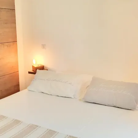 Les Jardins De Foata Hébergement de vacances *